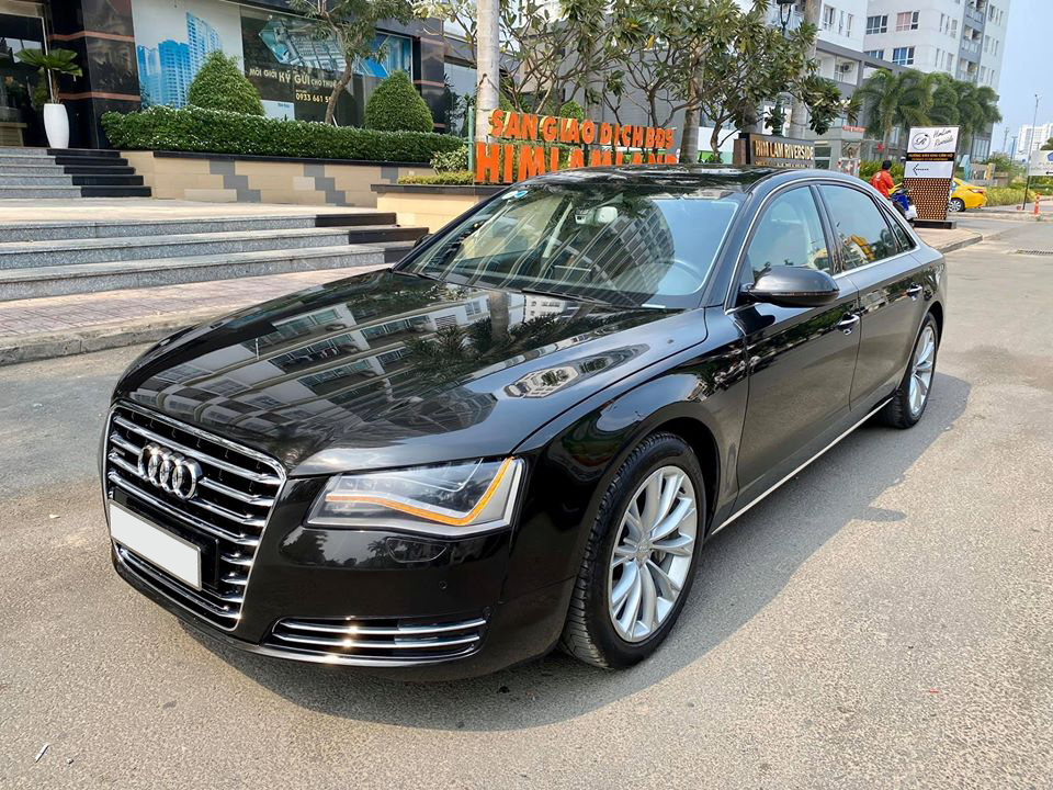 Qua thời đỉnh cao, Audi A8L xuống giá rẻ ngang Honda Accord thế hệ mới